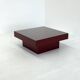 Table basse italienne rouge du milieu du siècle avec plateau en verre