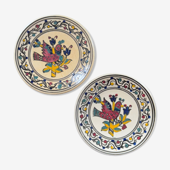 Pair of bird decorated dishes