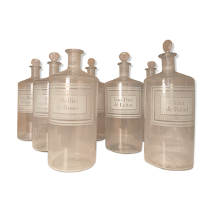 flacons vintage de pharmacie