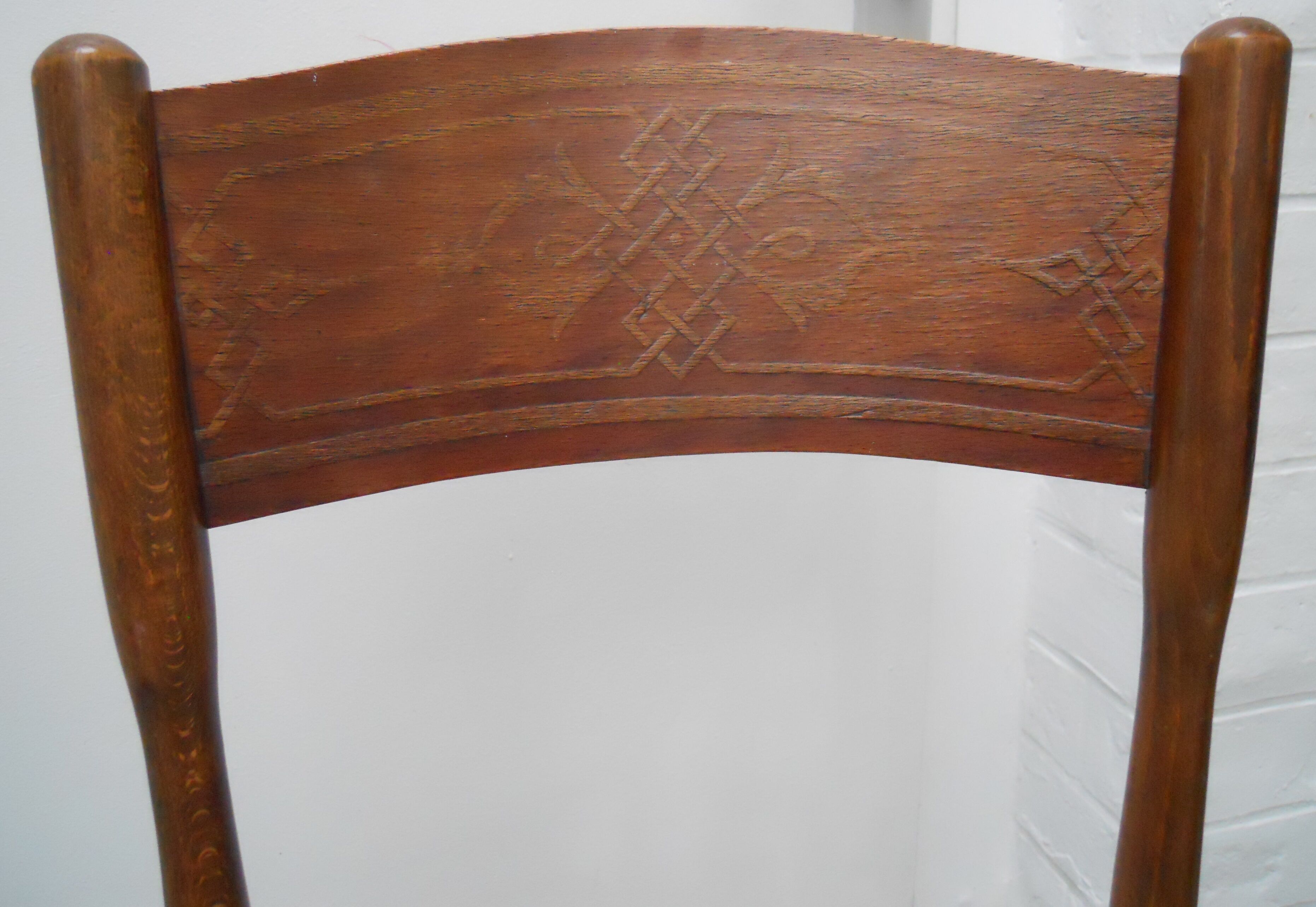 Chaise J & J Kohn estampillée