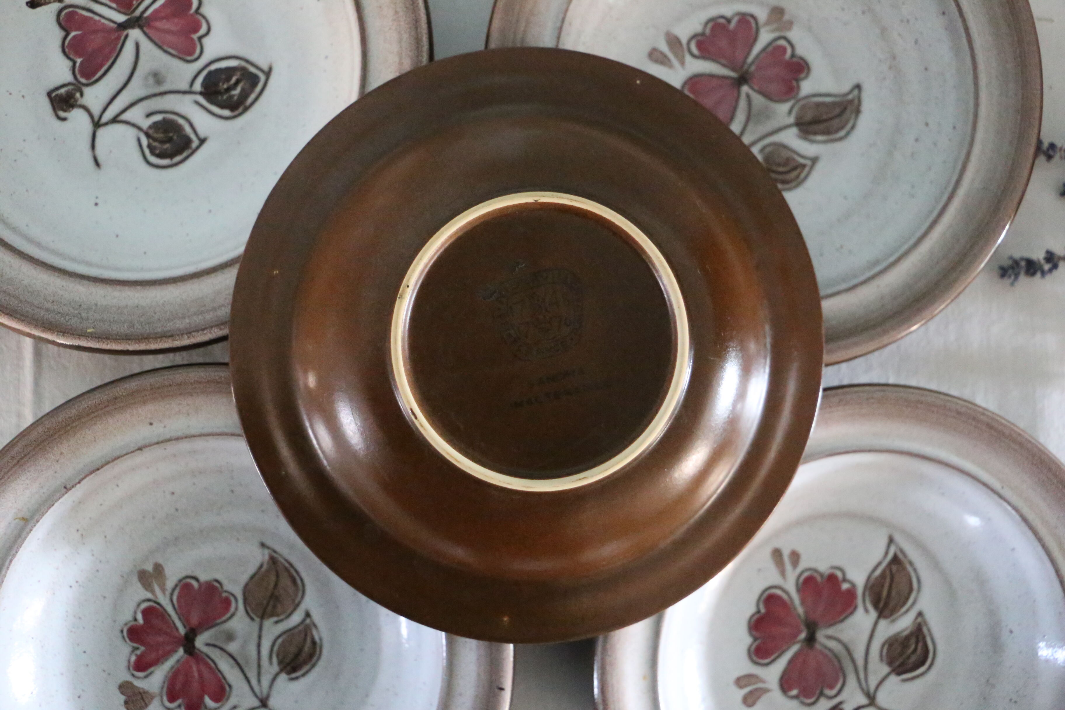 Set of 5 Niderviller hollow plates, made of sandstone