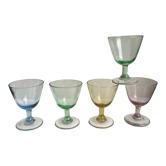 Ensemble de 5 verres à pieds à liqueur en verre coloré années 70
