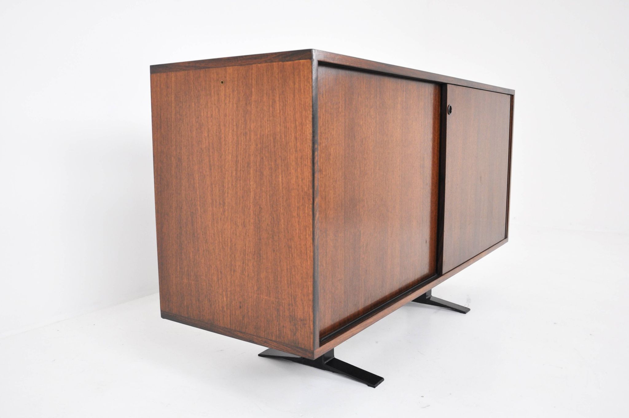 “SE3” sideboard by Osvaldo Borsani for Tecno, Italy, 1960s