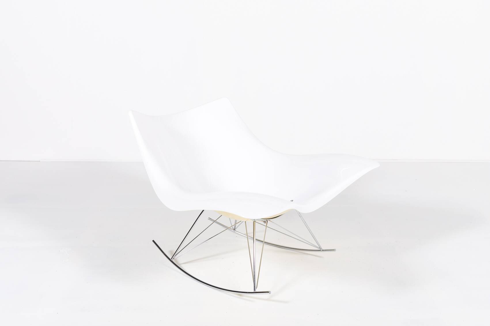 Rocking-chair « Stingray » par Thomas Pedersen, édition Fredericia.