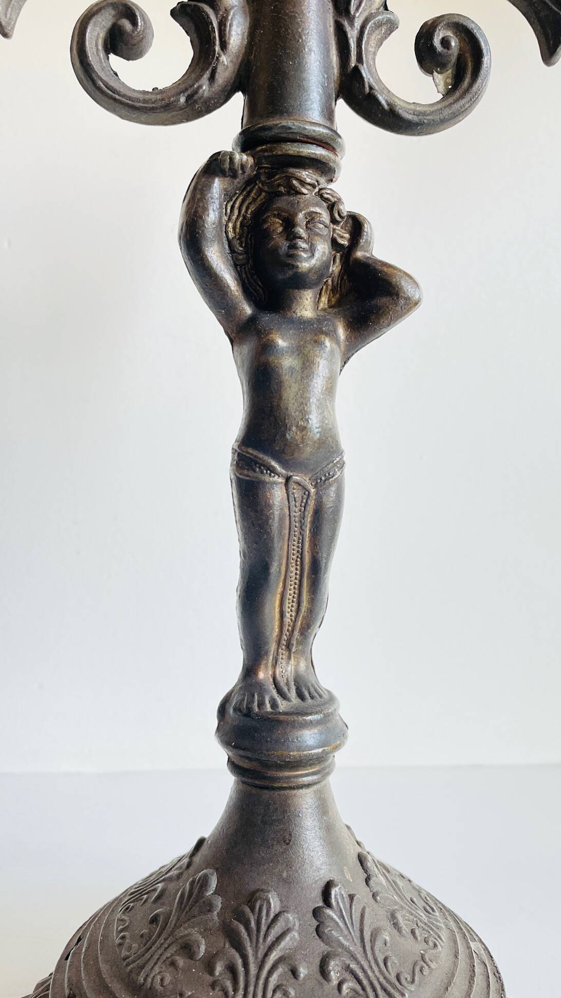 Little angel table candle holder