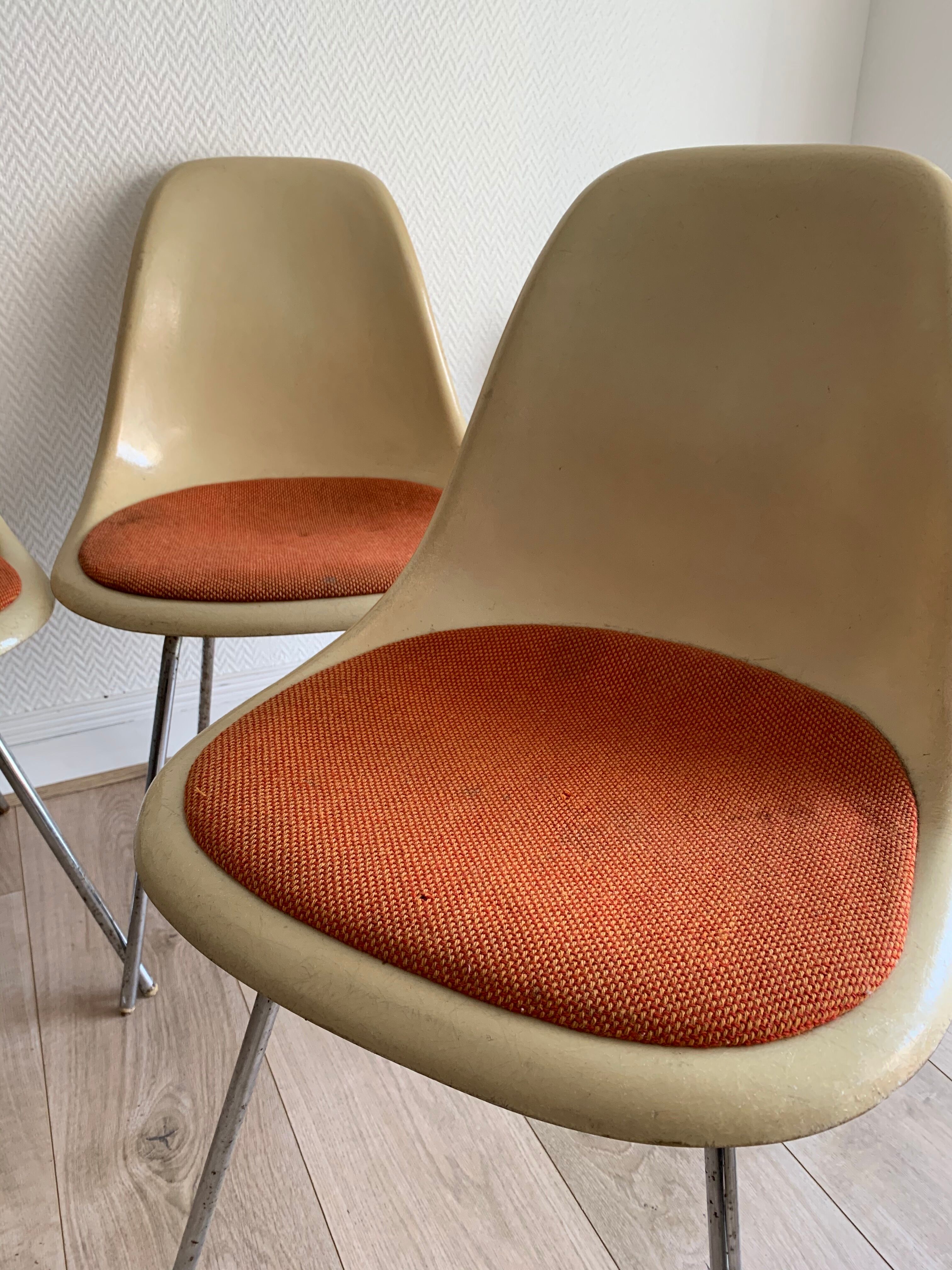 Suite of 6 DSX Charles & Ray Eames Chairs for Herman Miller