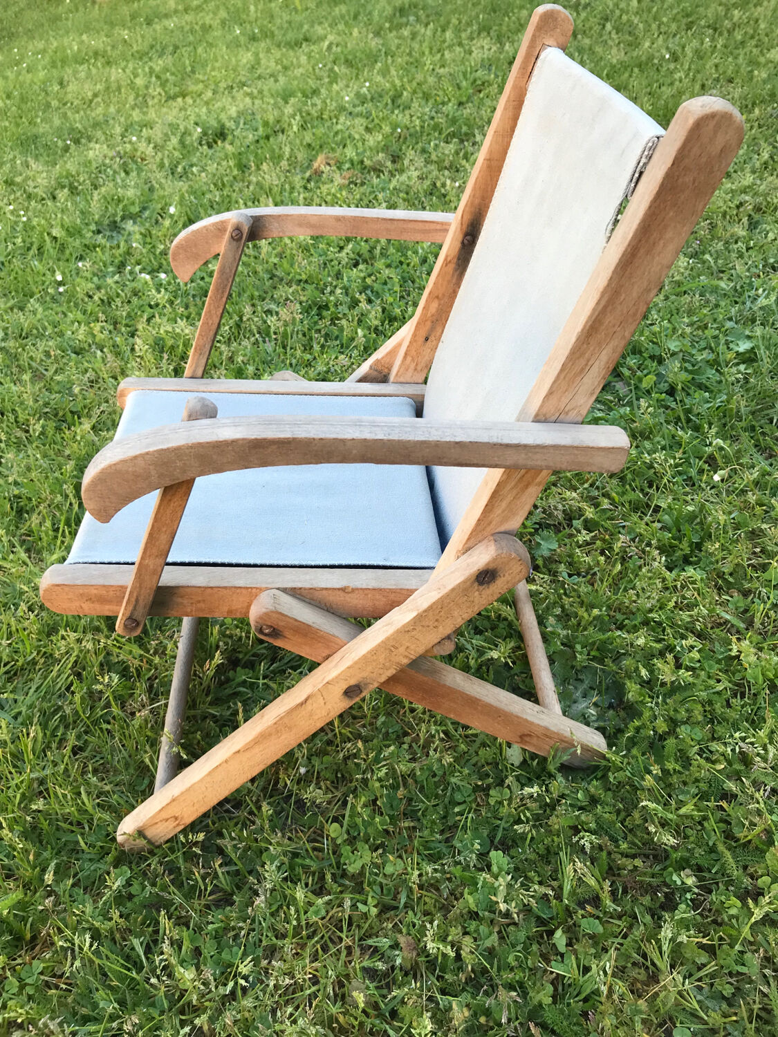 Folding vintage garden chair