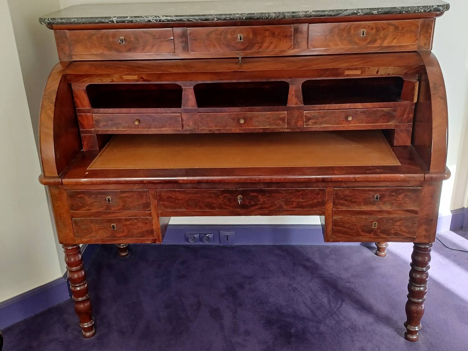 Bureau à cylindre en acajou époque Restoration
