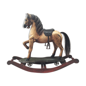 Ancien jouet cheval en bois sculpté à bascule collector vintage polychrome