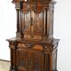 Petit Buffet Deux Corps en Noyer Massif, style Renaissance – Milieu XIXe