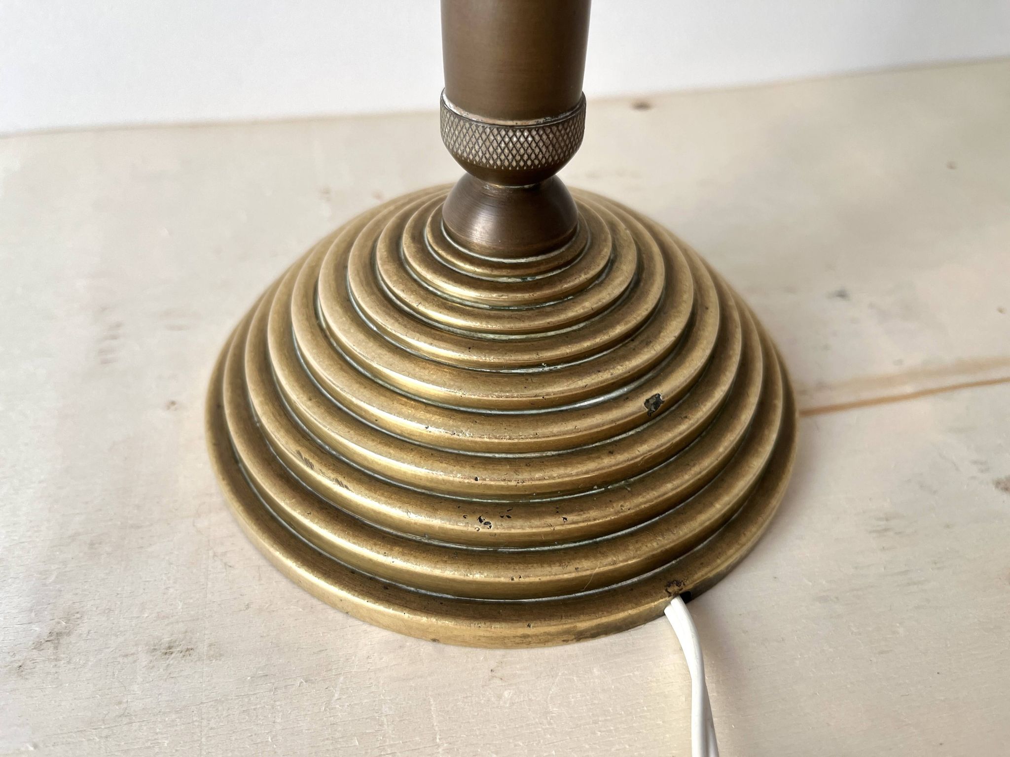Lampe en bronze "glands" années 50, luminaire naturaliste vintage