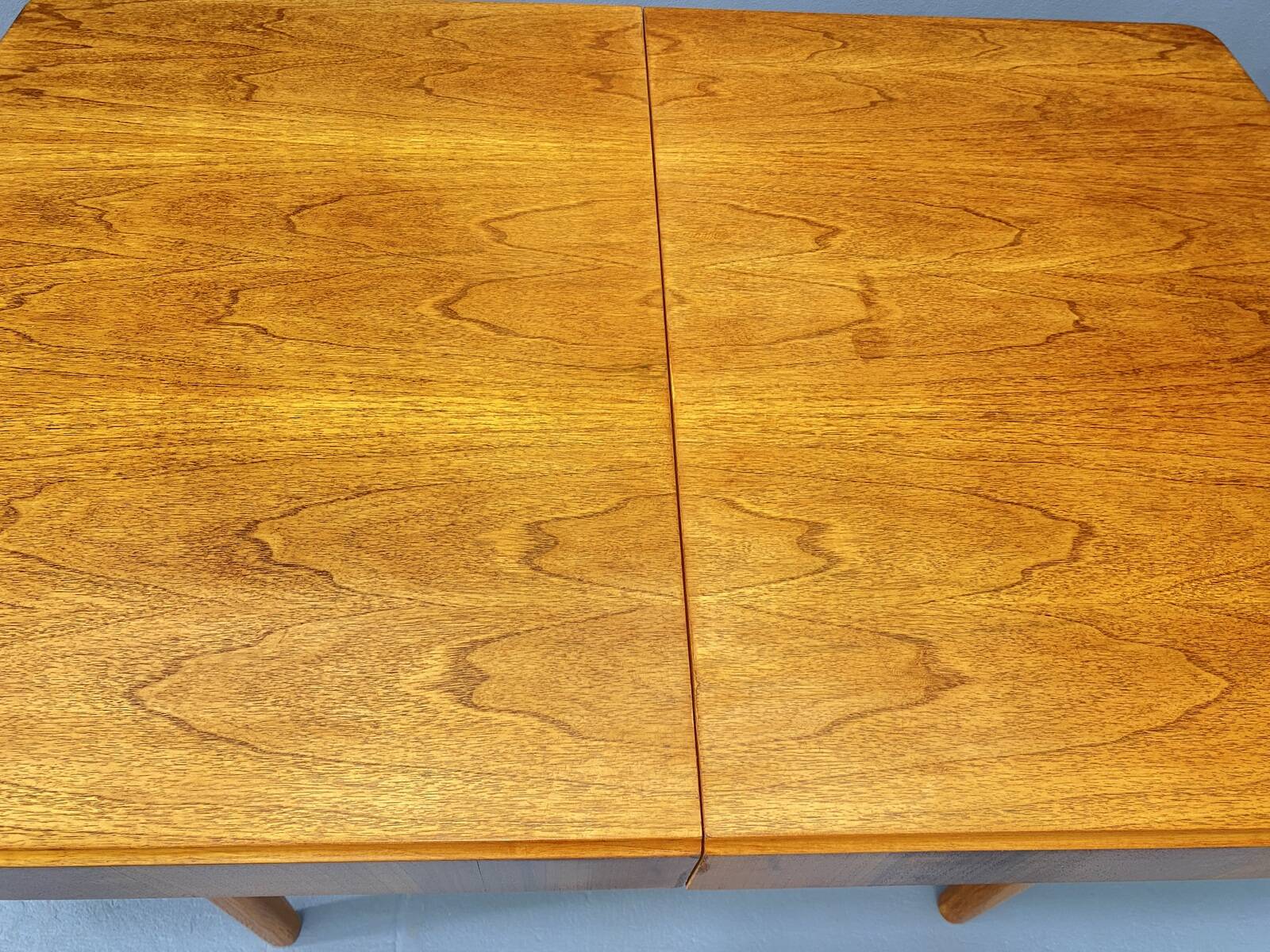 Table à manger réglable en noyer par Setona, années 1950, Tchécoslovaquie