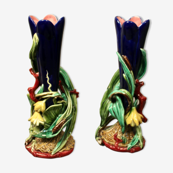 Paires de vases à décor de fleurs sarguemines majolica