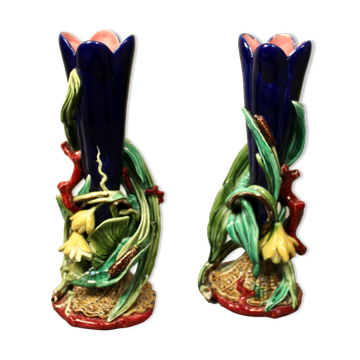 Paires de vases à décor de fleurs sarguemines majolica