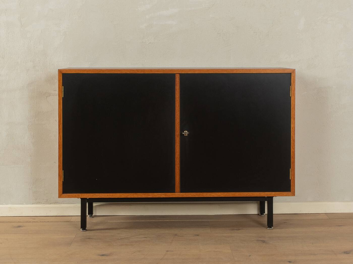 1960s Dresser