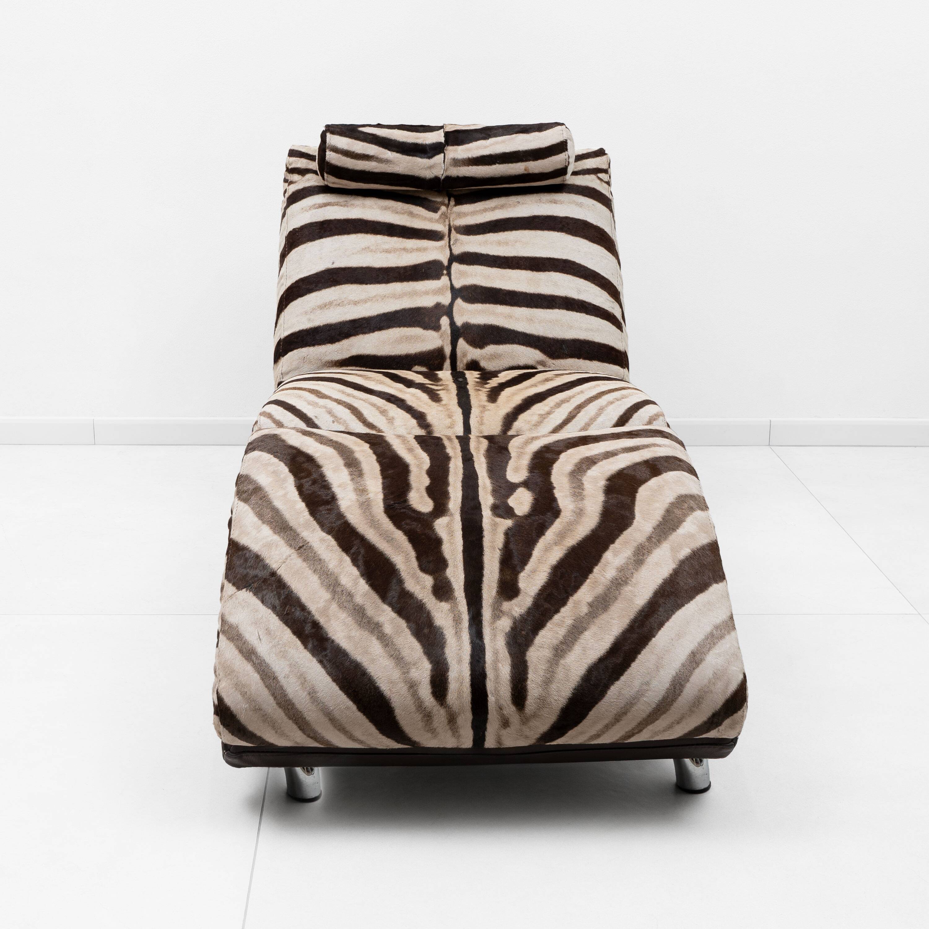 Italian Chaise Longue Cowhide with Zebra Pattern, 1980s