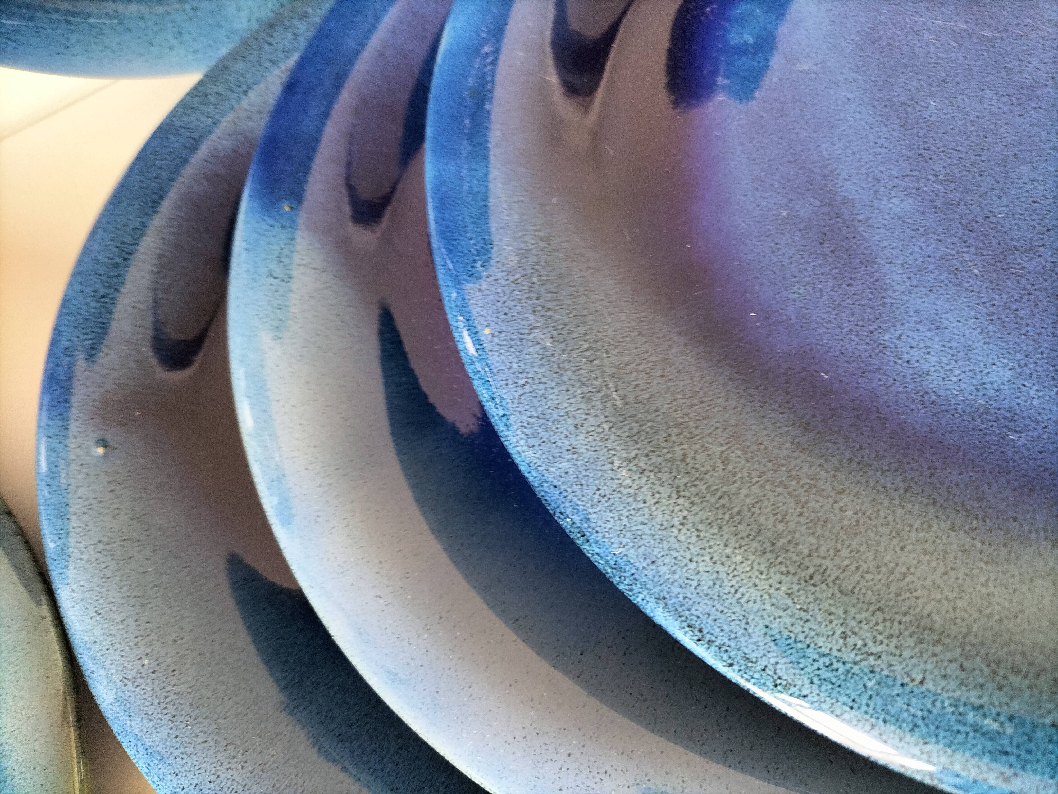 6 assiettes en grès émaillé – bleu cobalt & turquoise