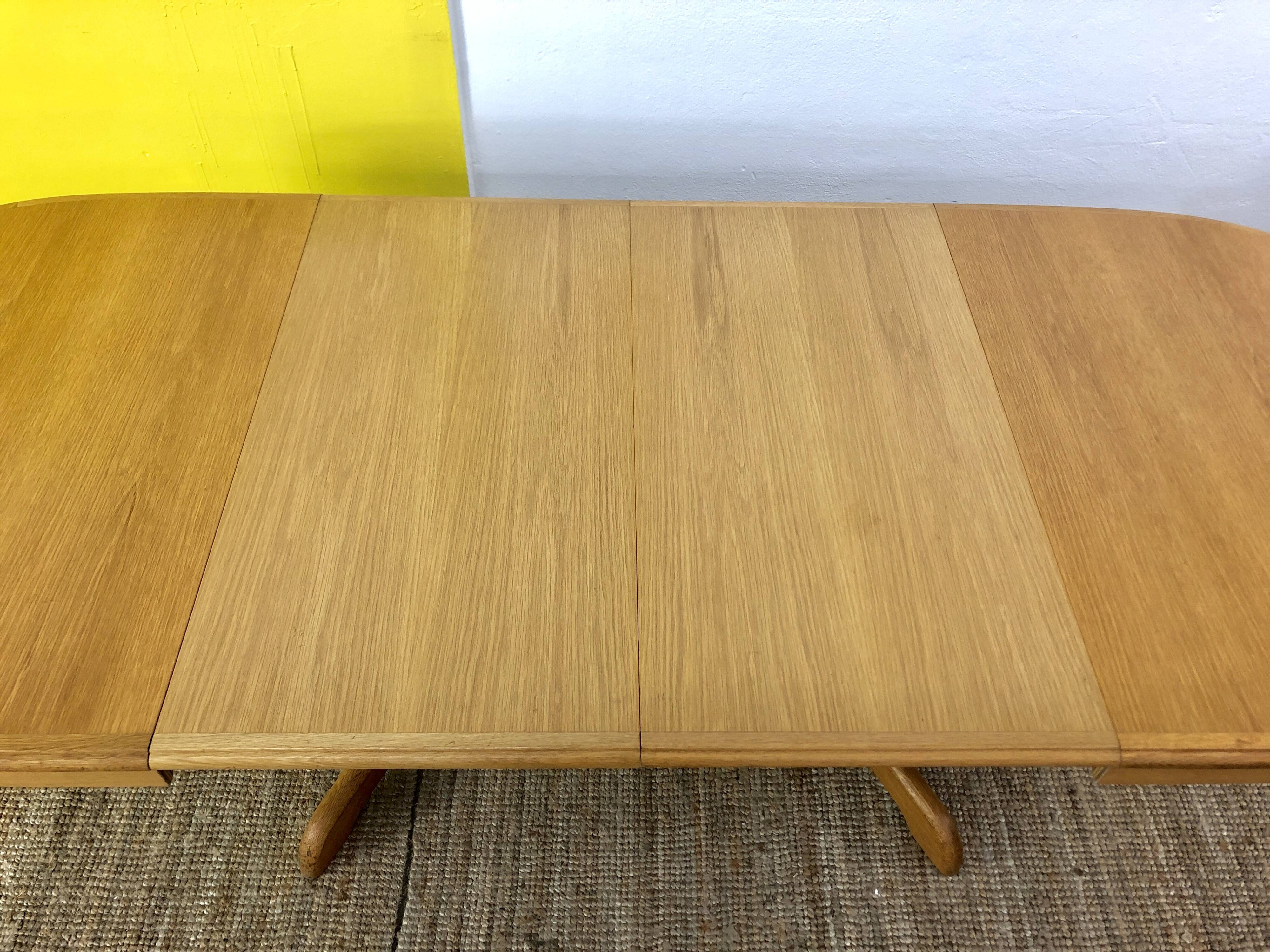 Scandinavian table 145 cm