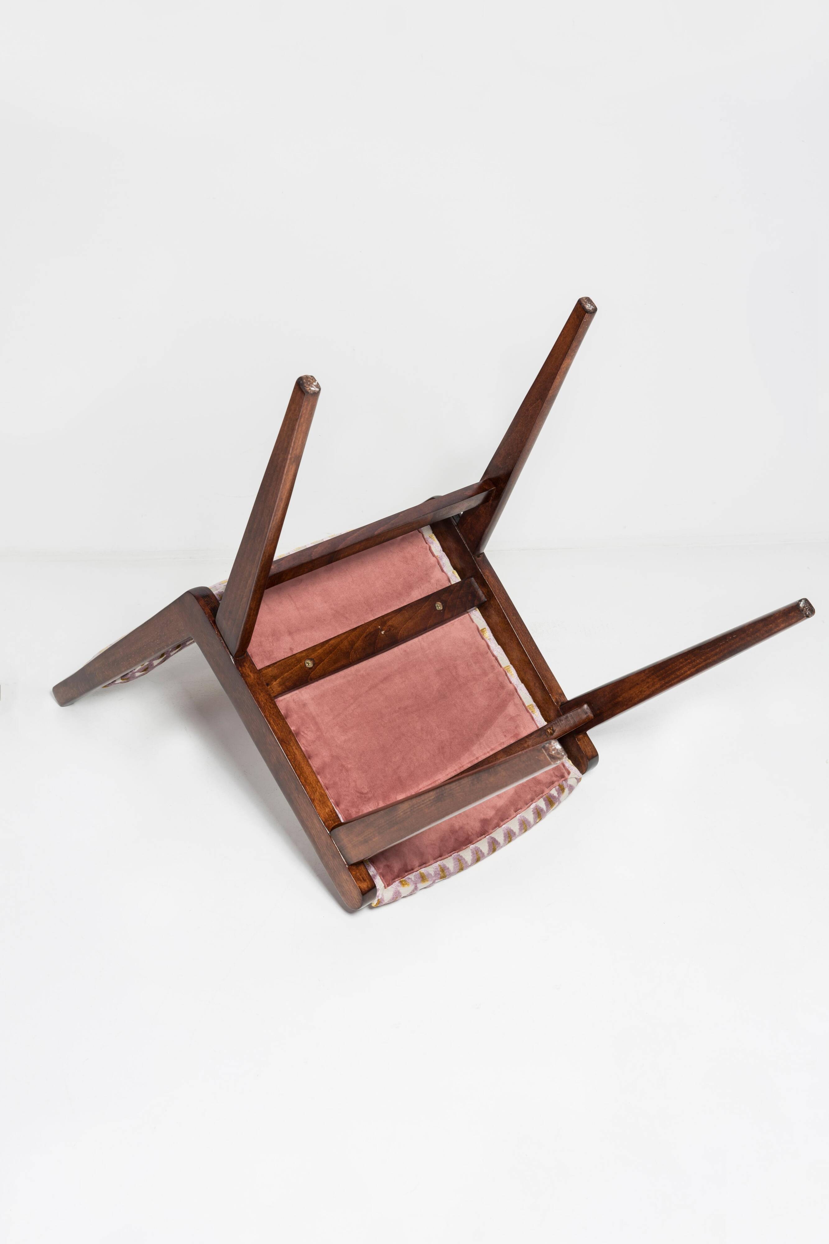 Amulet Chair in Light Purple Velvet Mid-Century, Poland, 1960s
