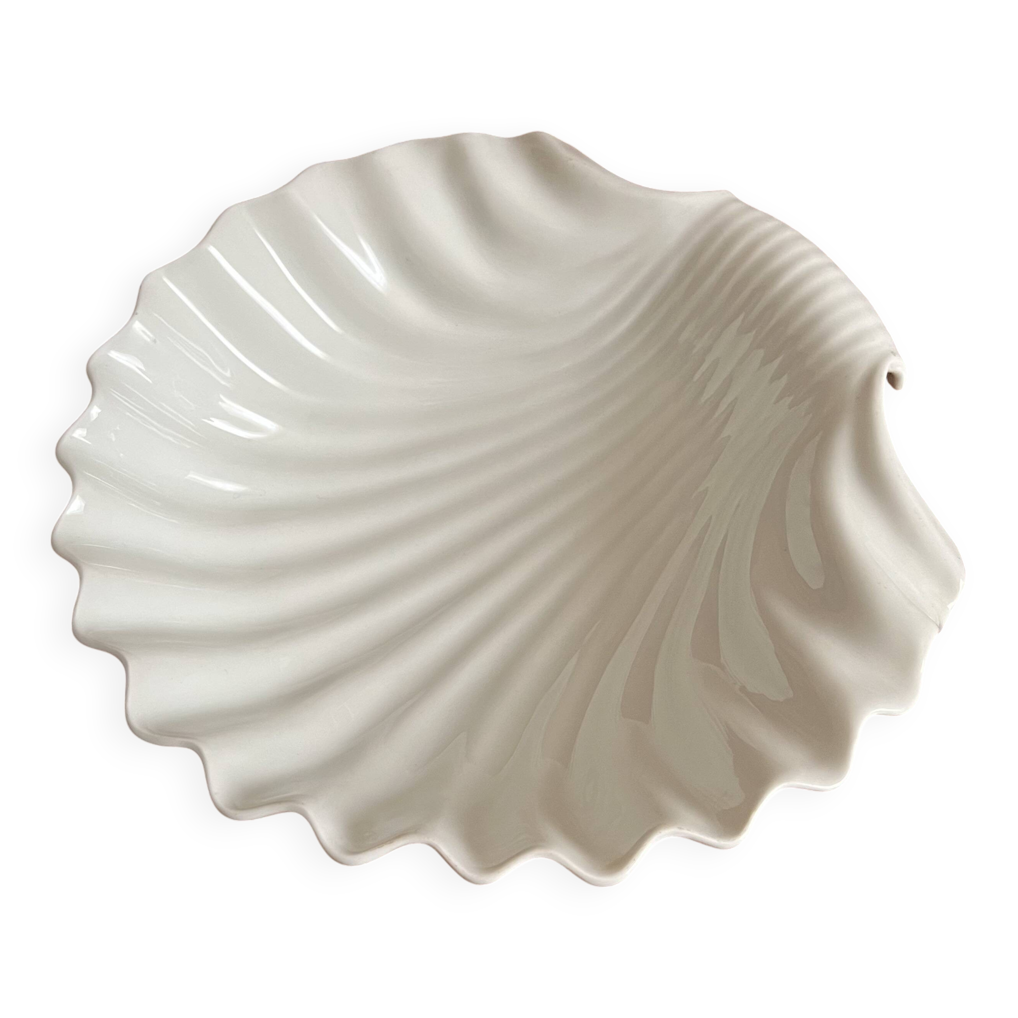 Large shell-shaped dish – white porcelain – Width 31 cm