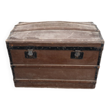 Curved trunk late 19th century