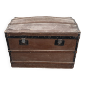 Curved trunk late 19th century