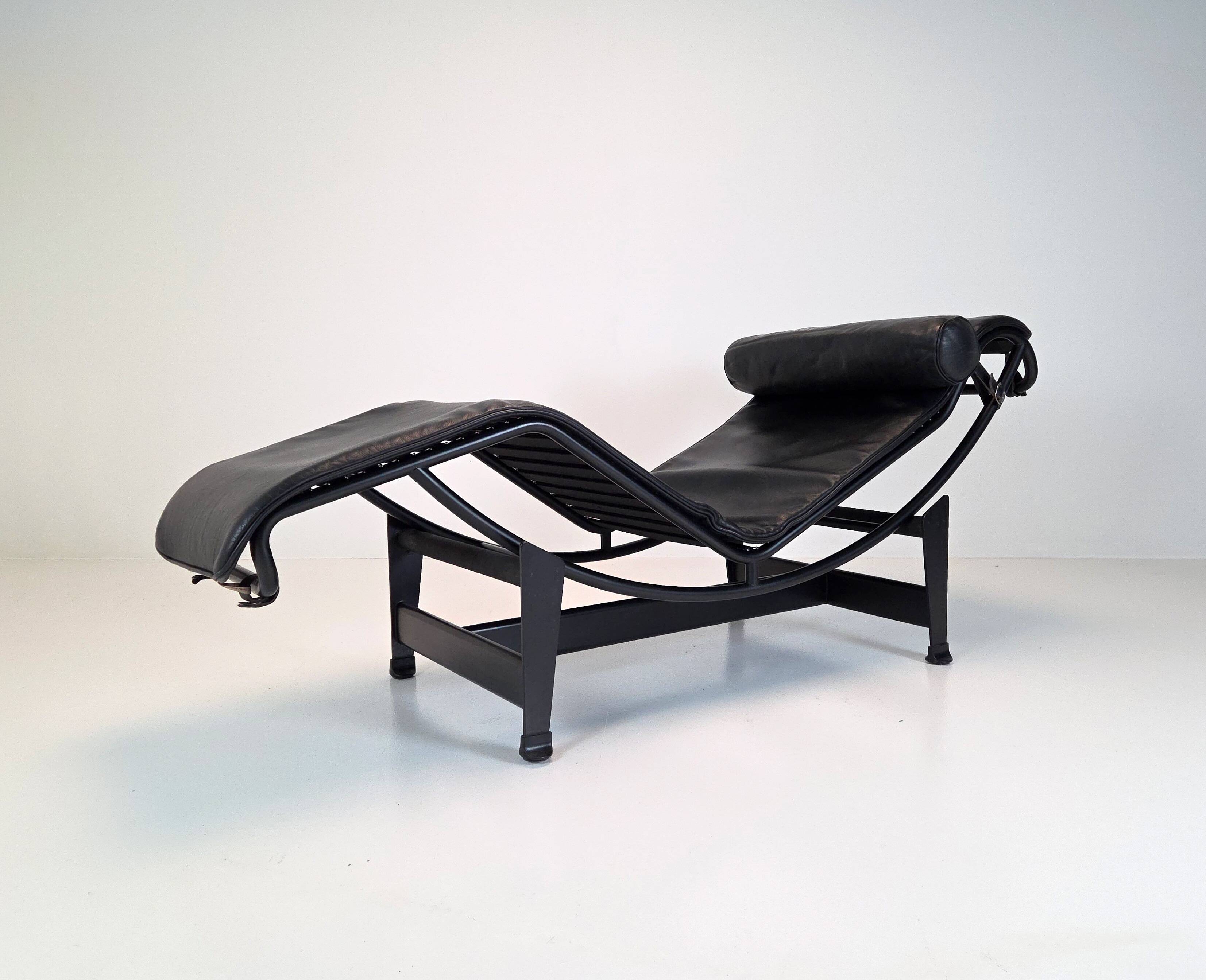 Cassina LC4 Chaise Longue – Le Corbusier, Charlotte Perriand & Pierre Jeanneret
