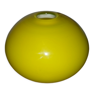 Vase en verre soufflé jaune