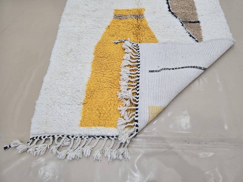 Handmade wool rug 250cmx150cm
