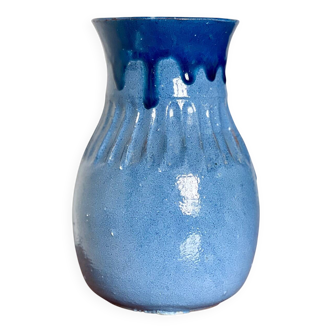 J Chikitou ceramic vase.