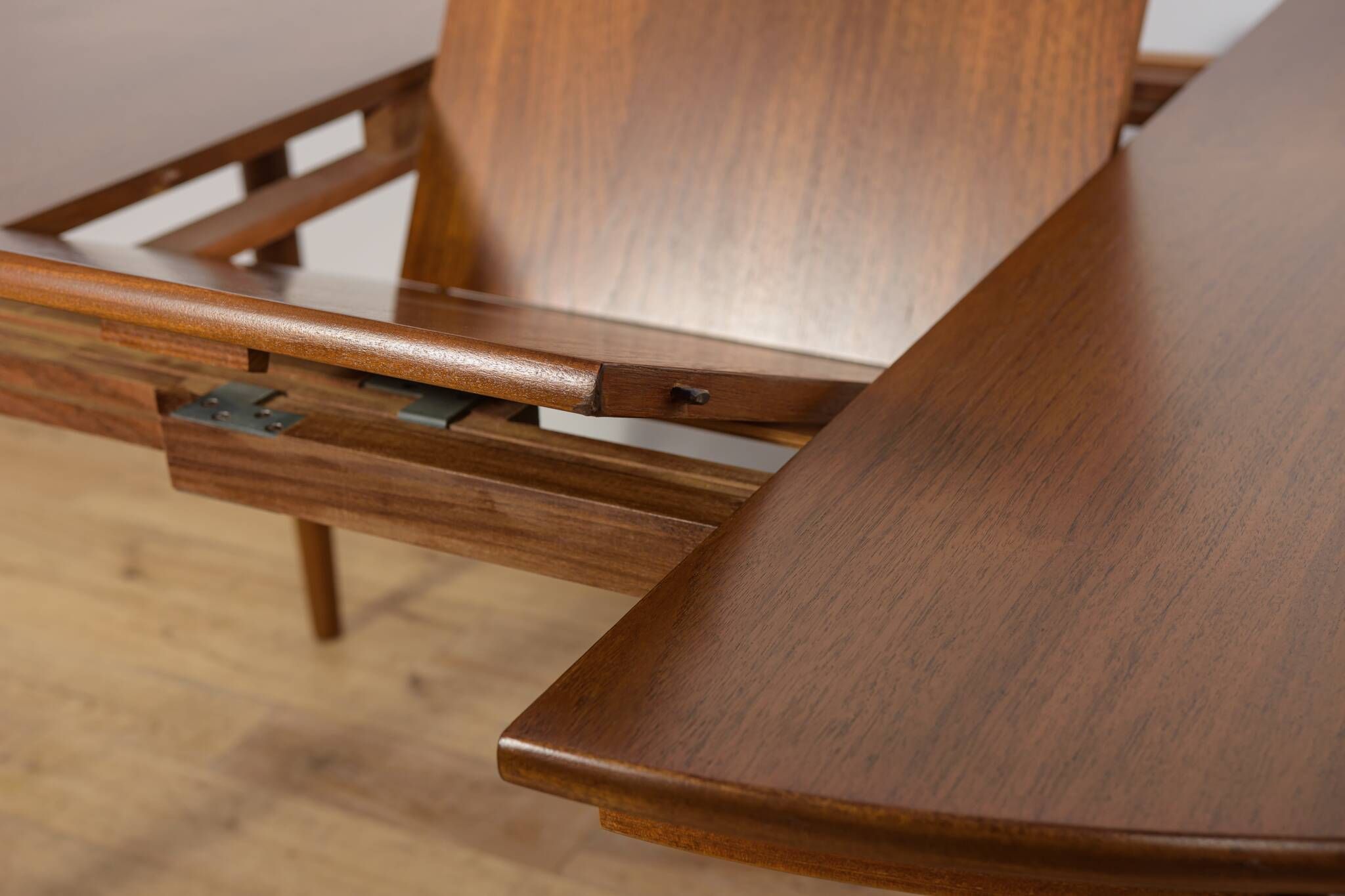 Mid-Century Teak Dining Table & Chairs by Hans Olsen for Frem Røjle.