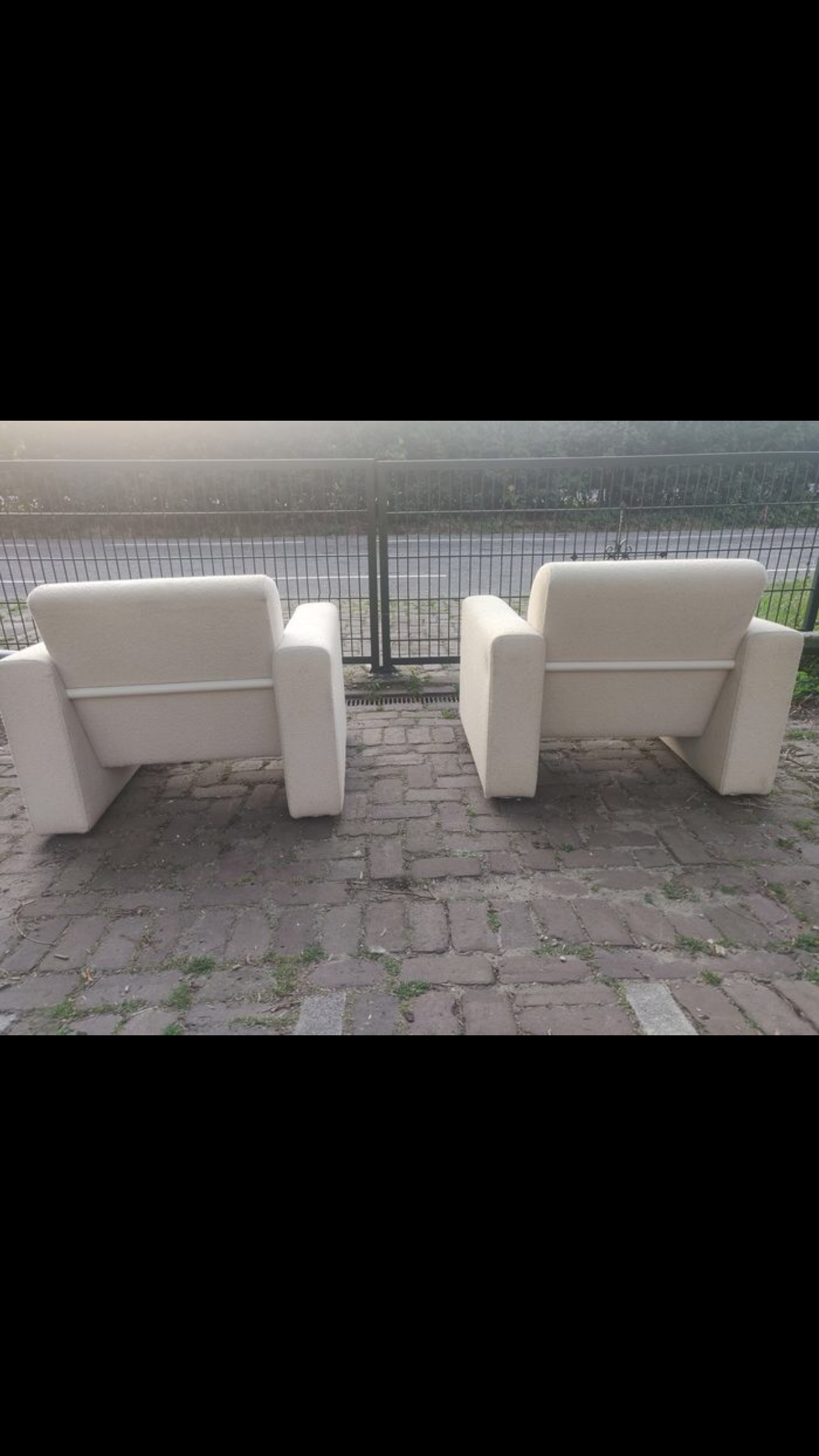Artifort Series 691 chairs in white wool