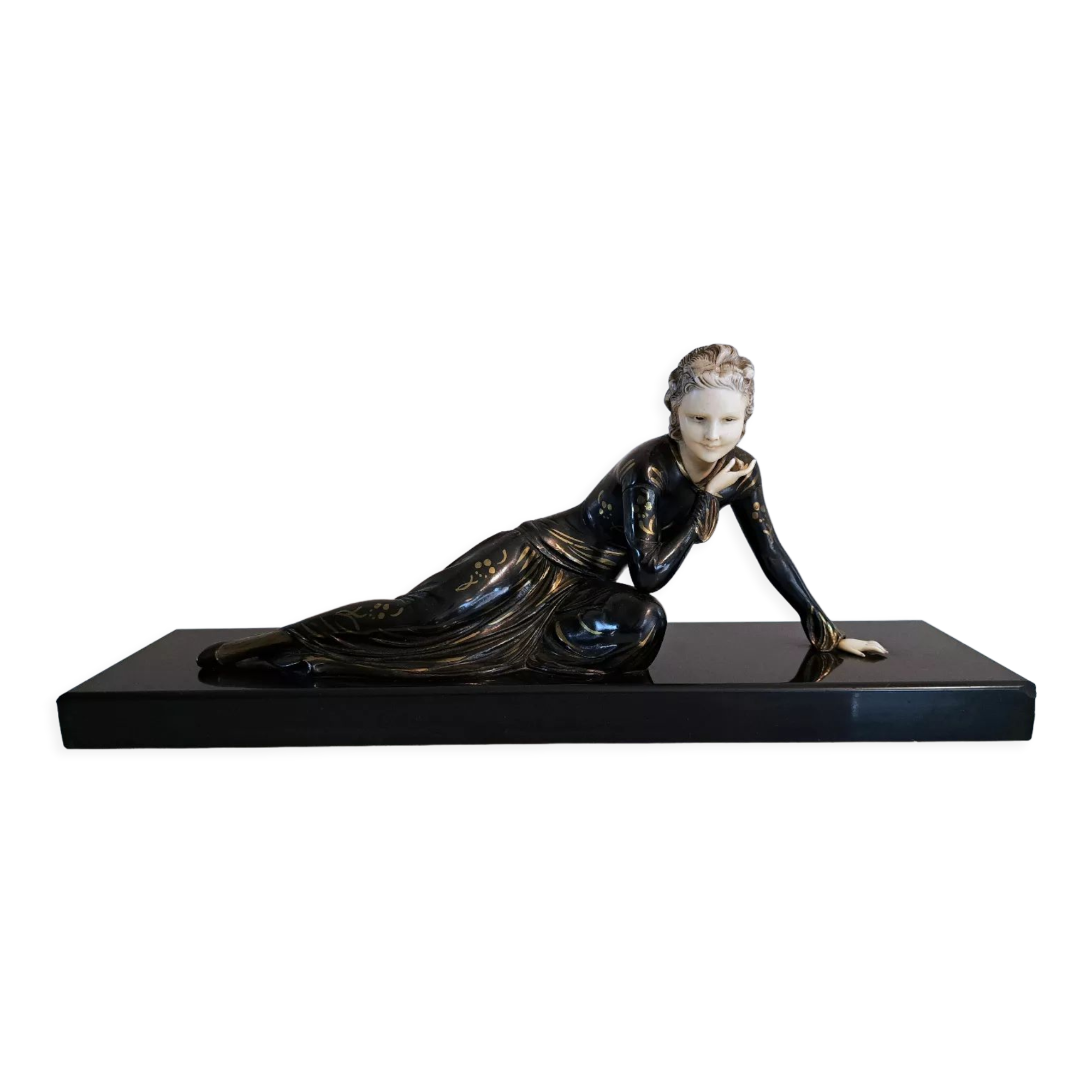 Chryselephantine sculpture signed Meneville