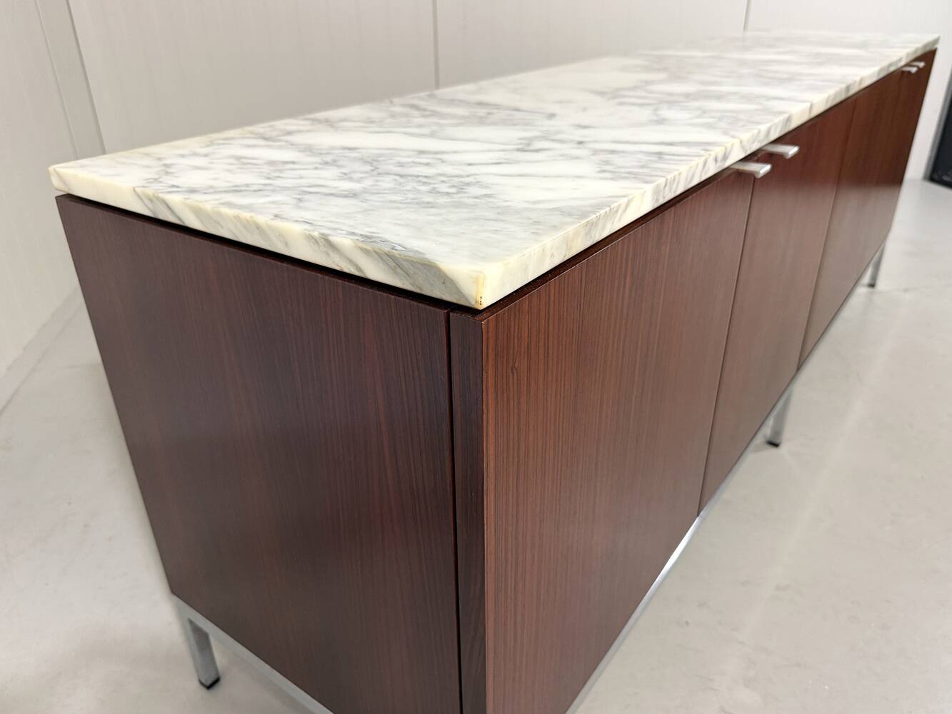 Florence Knoll palissander sideboard marble top 1960’s