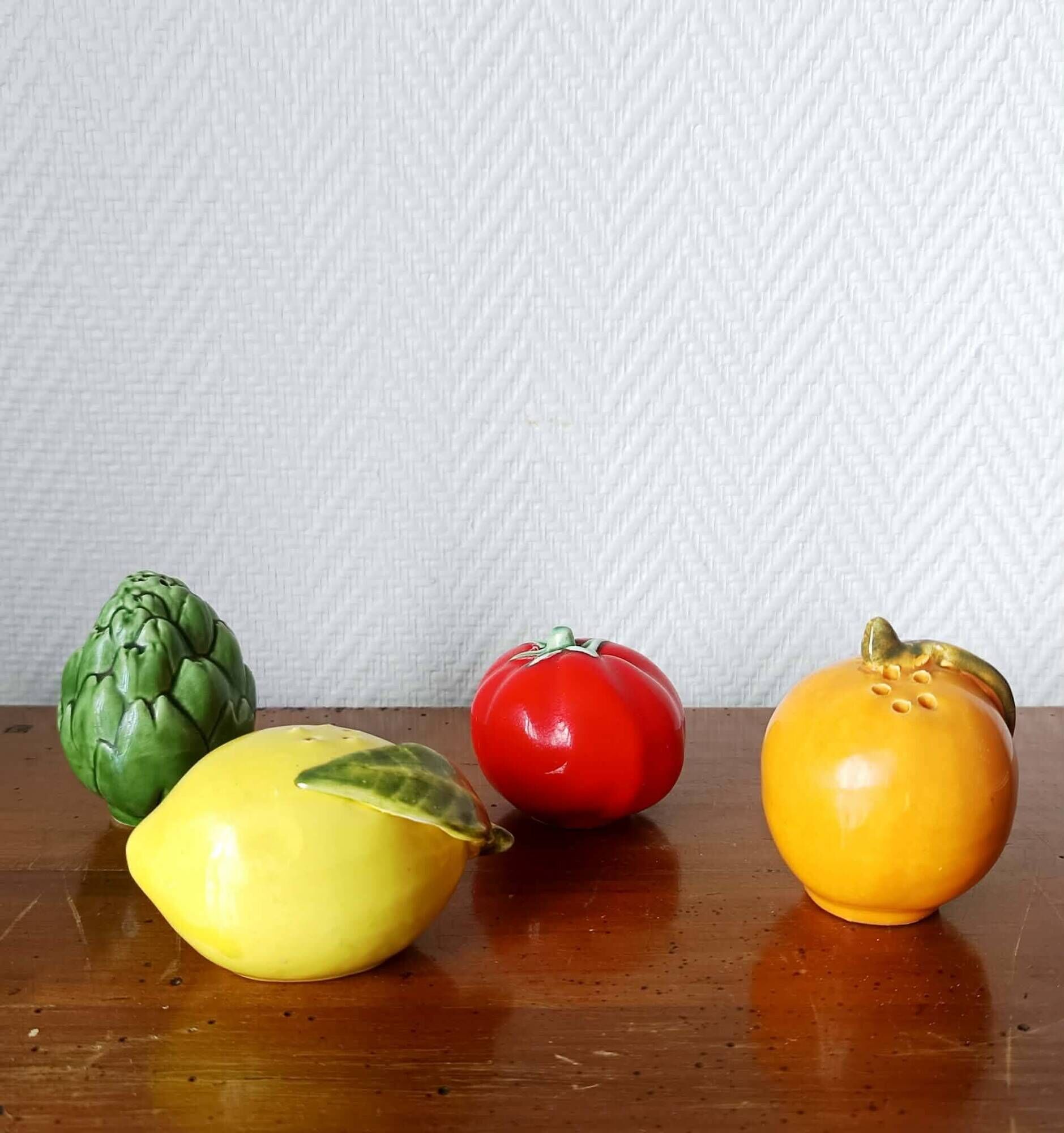 Set of salt cellars in fruit and vegetable slipware vintage