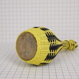 Bottle yellow and black scoubidou