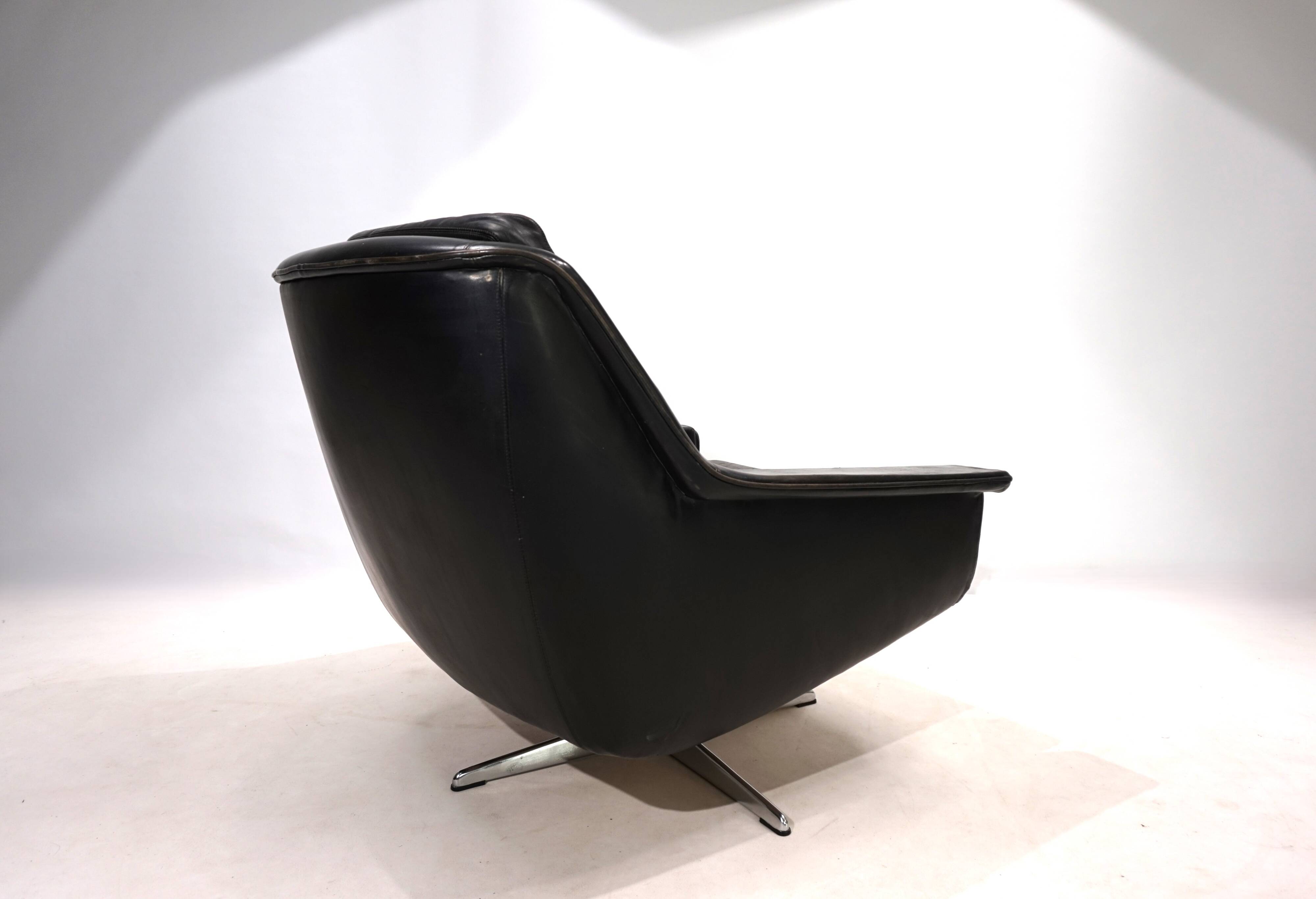 ESA 802 leather lounge chair by Werner Langenfeld, 1960