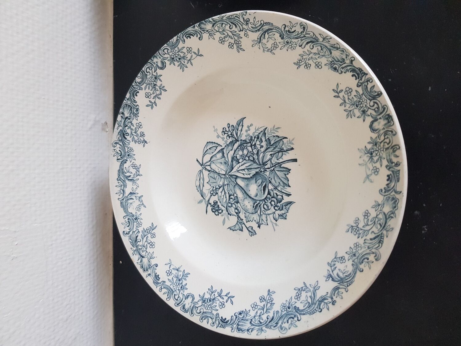 Set of 6 hollow plates iron earth