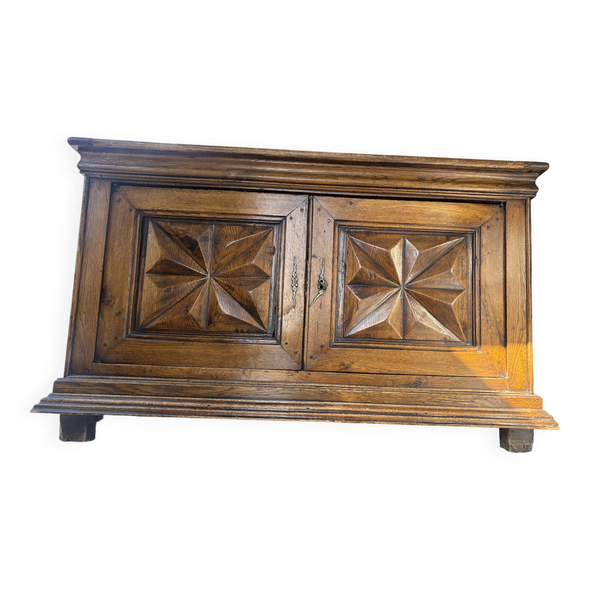 Antique oak sideboard – Carved – Very good condition