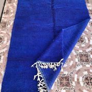Tapis en laine pure bleu majorelle taille 150 x 250 cm