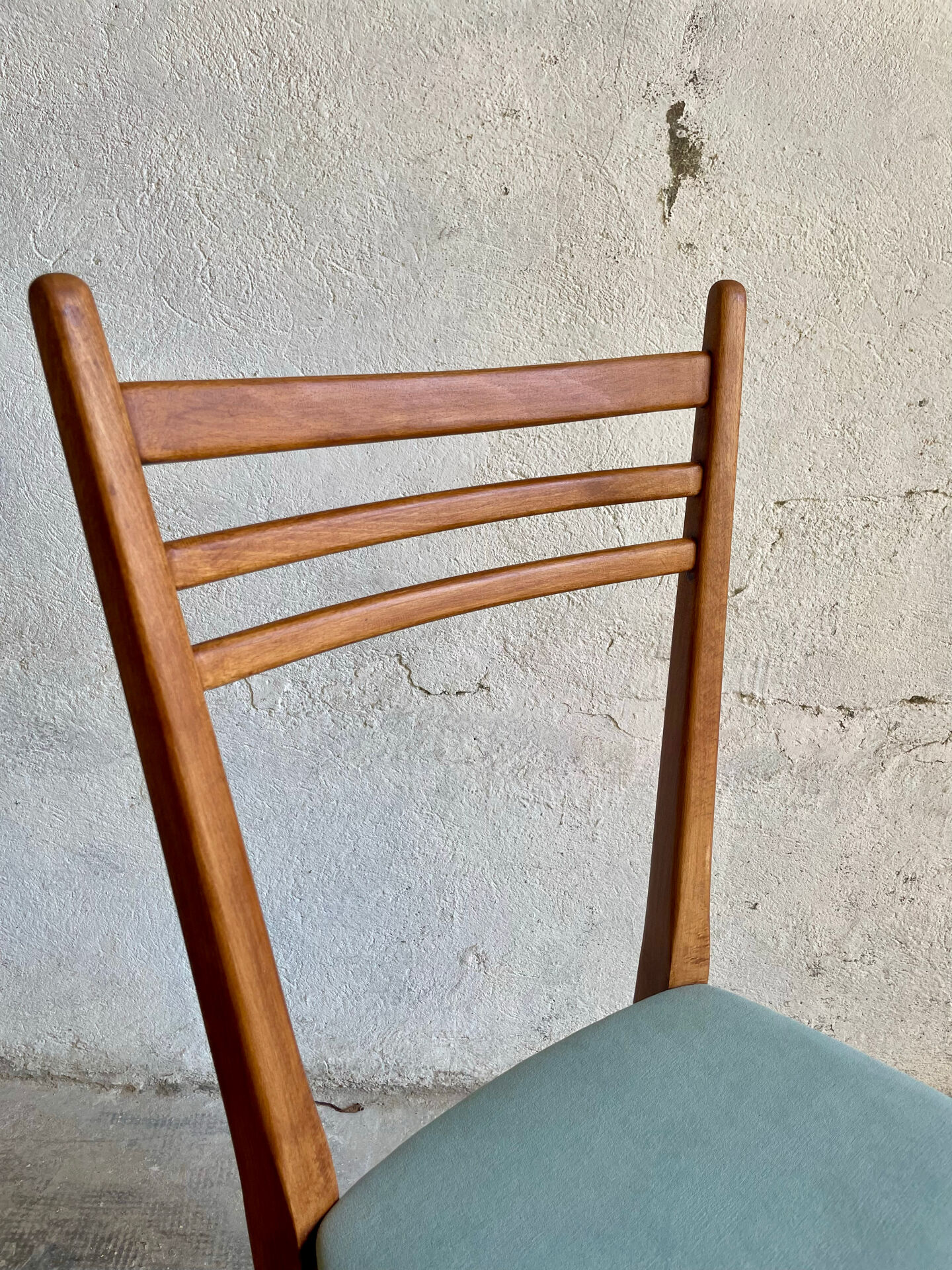 Set of 4 vintage Scandinavian wooden chairs – 1960s/70s