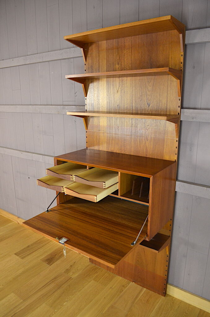 Wall system writing desk Poul Cadovius in teak 1960
