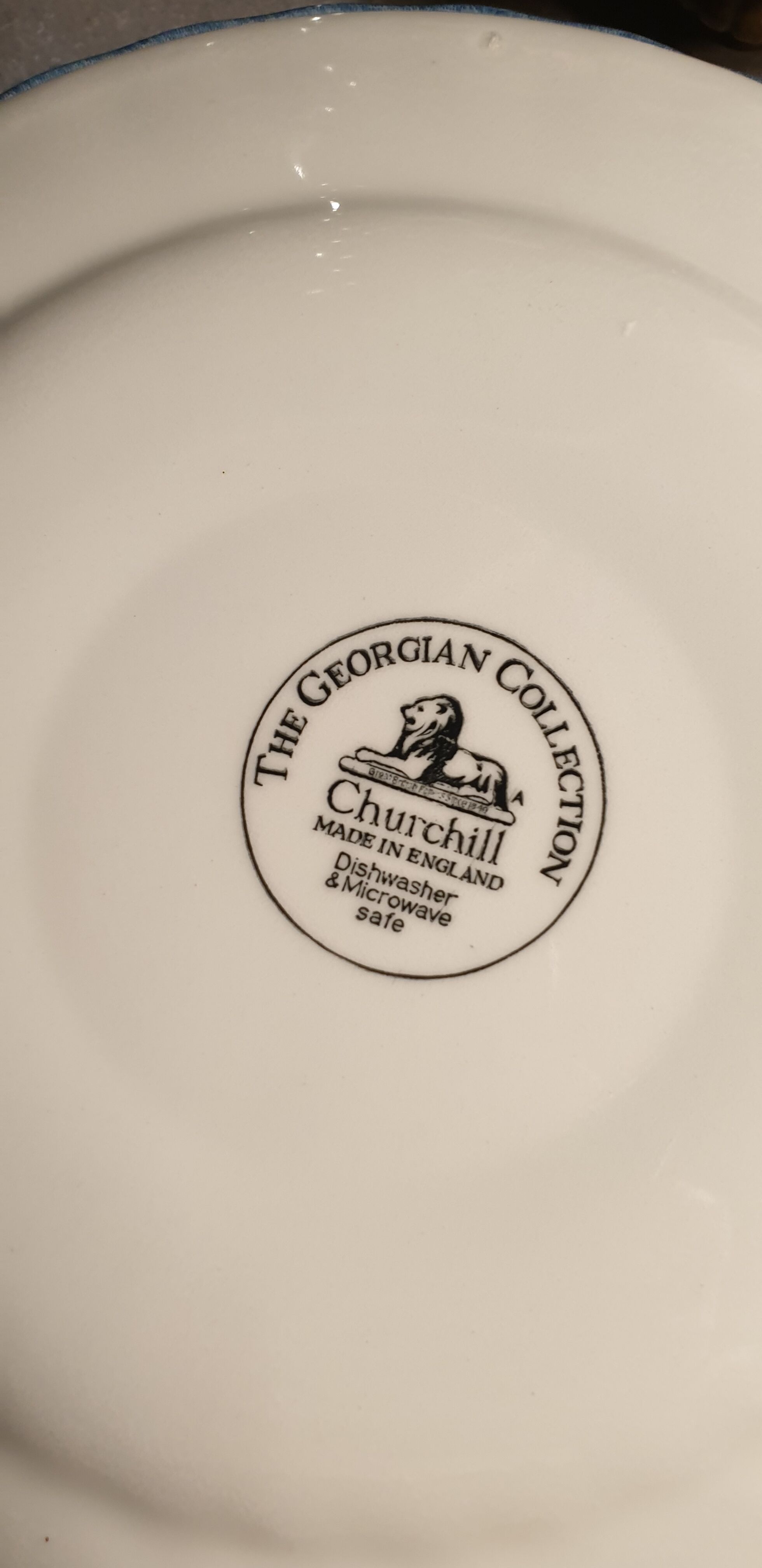 Flat plates Porcelaines Churchill the Georgian collection :17cm ○ 12 pieces.