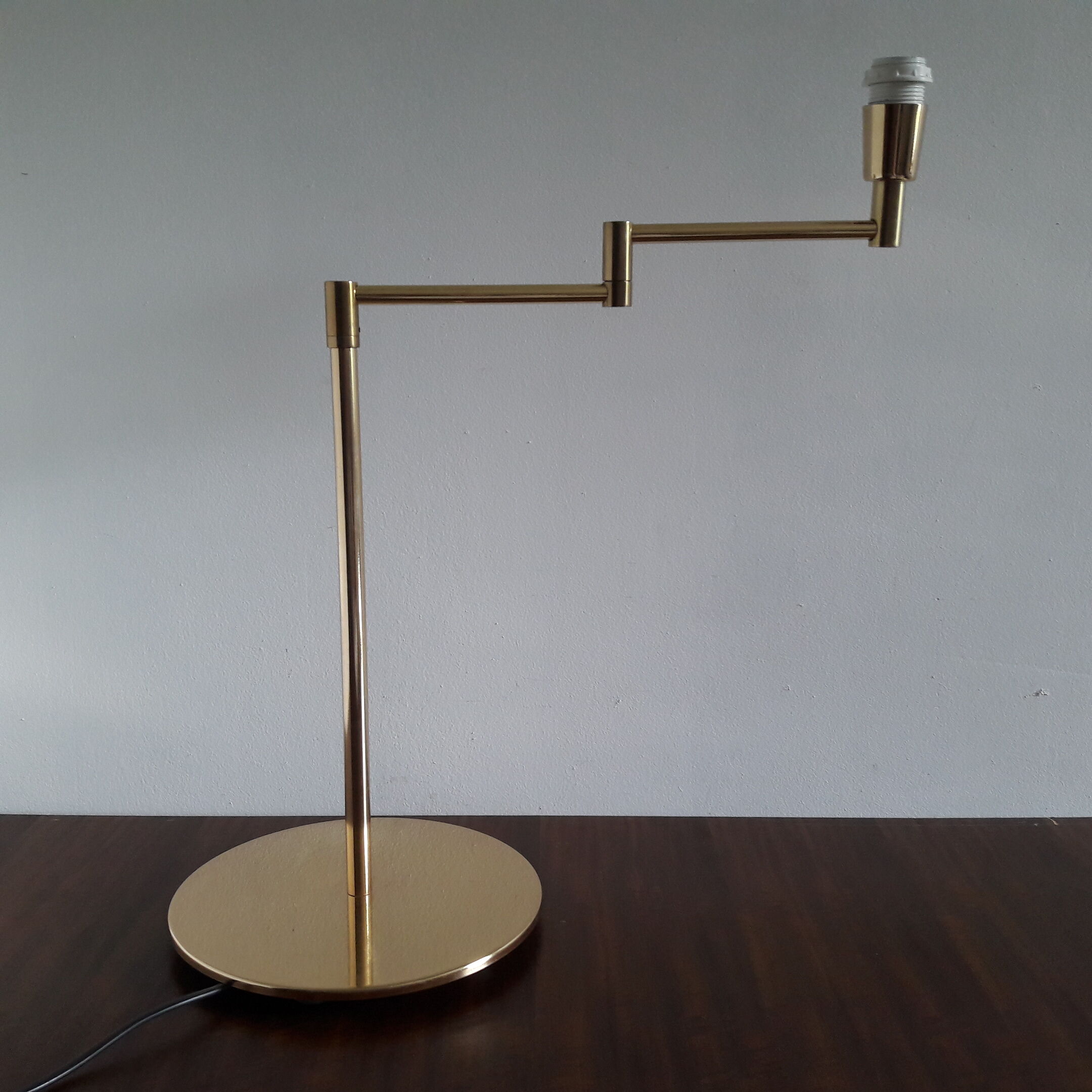 Articulated reading light lamp