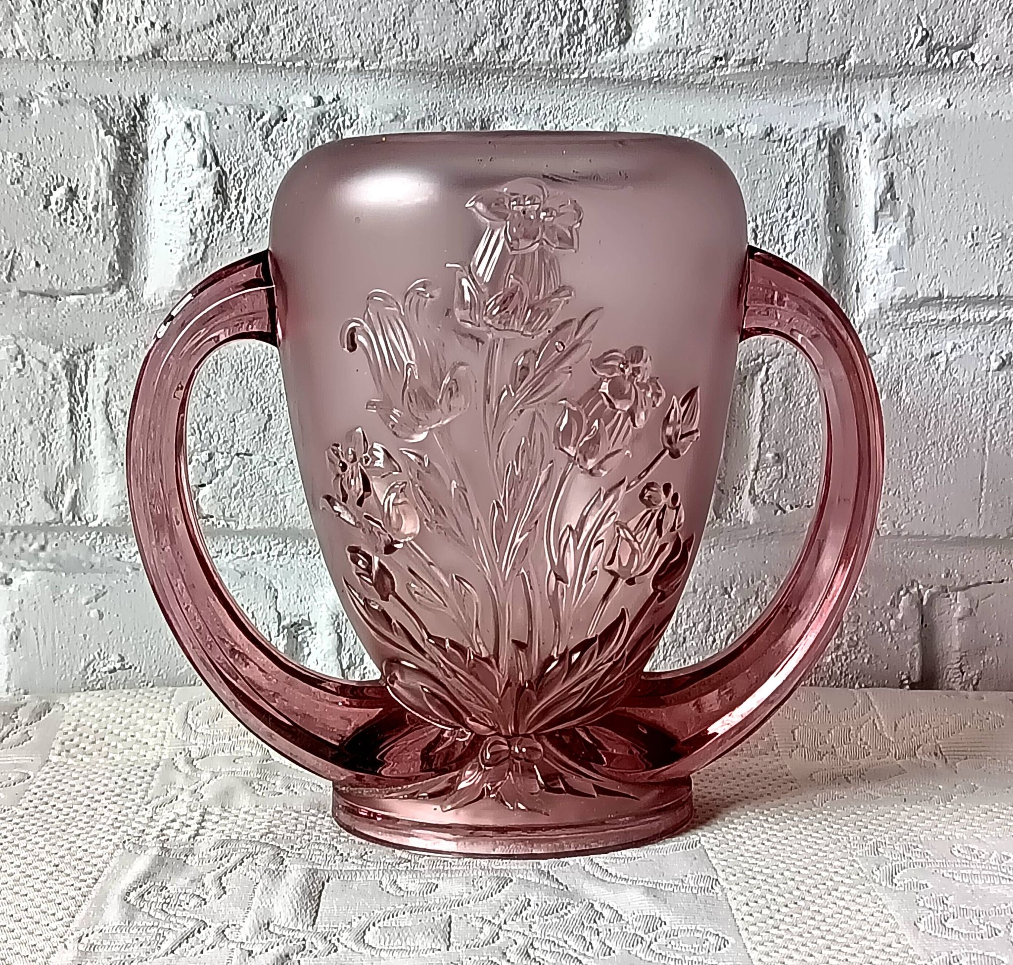 Vintage purple art deco verelys vase, "les campanules" model