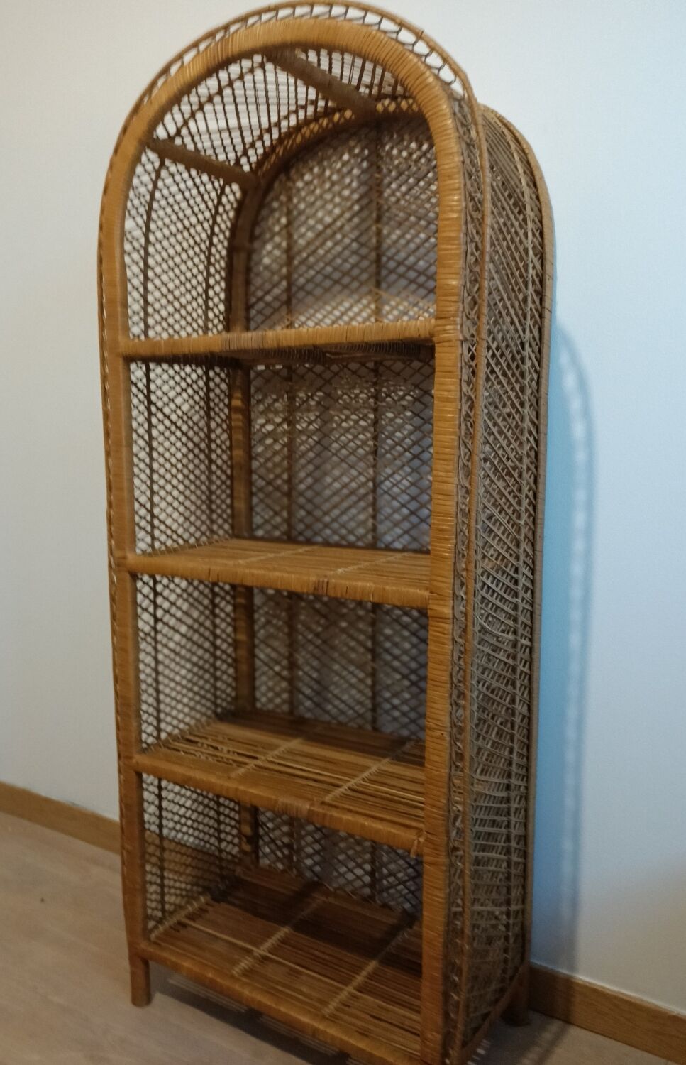 Round rattan shelf