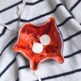 Handmade ceramic shell emptier