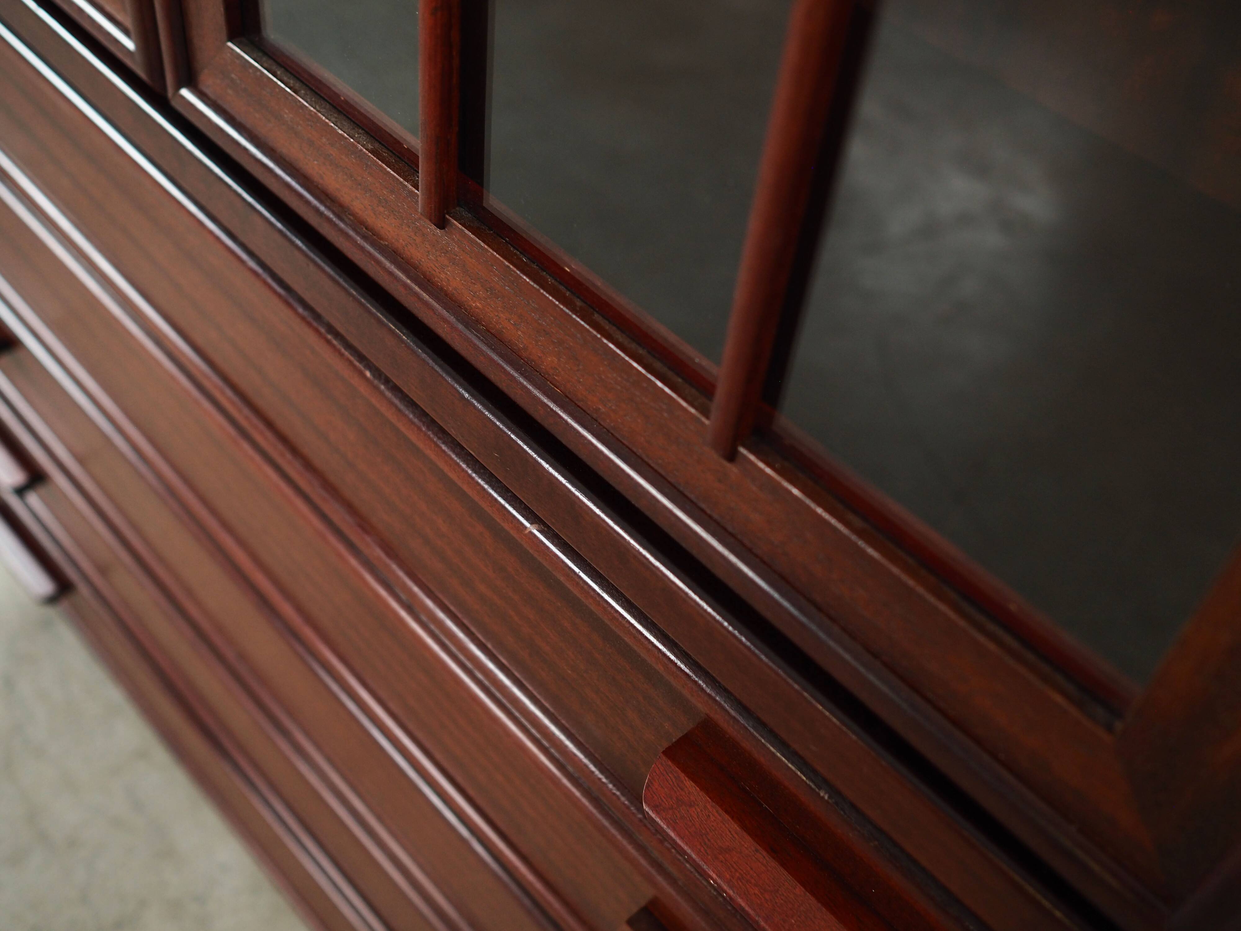 Mahogany showcase, Danish design, 1970s, production: Denmark