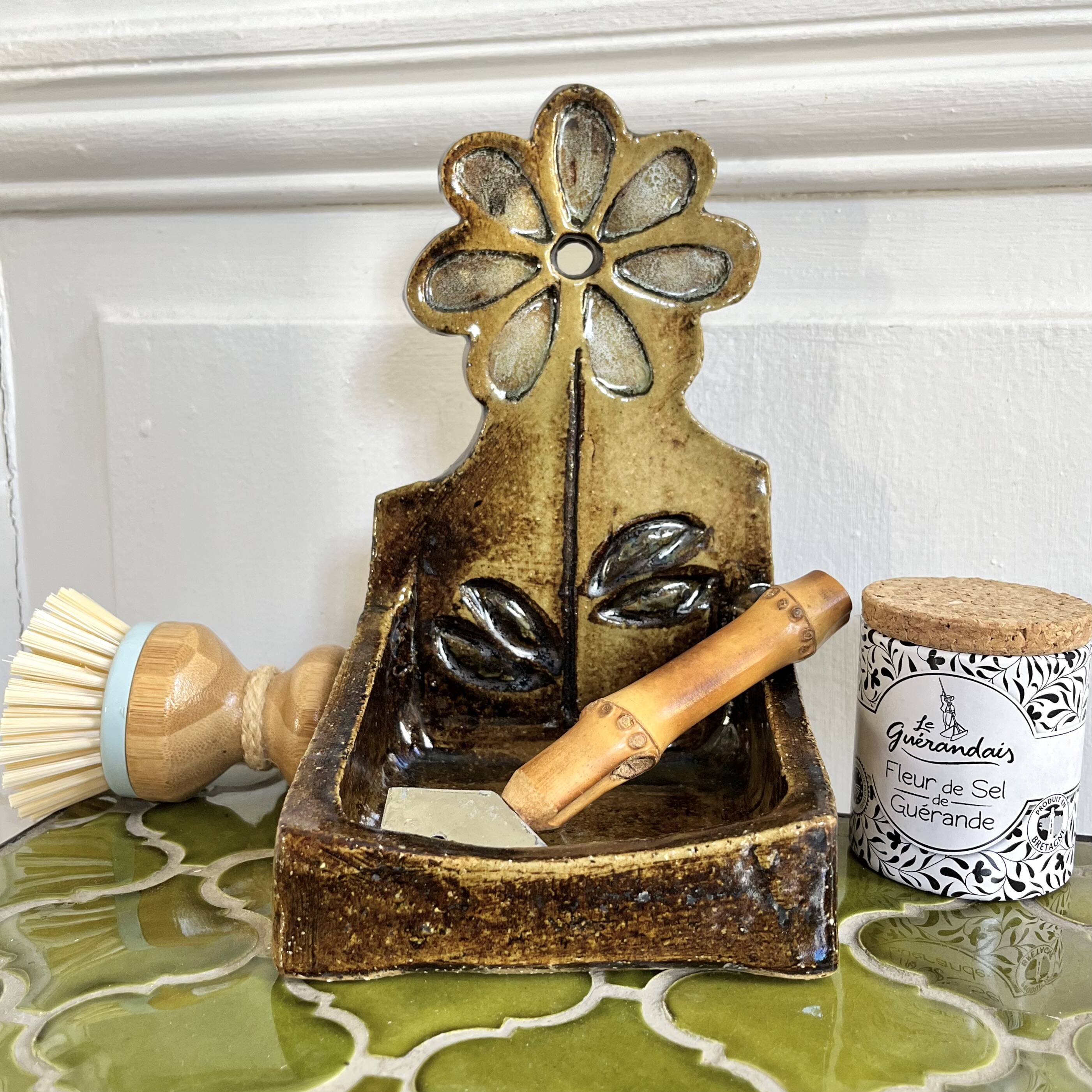 Ceramic soap dish/pocket tray Le Trident, 60s/70s, Vallauris