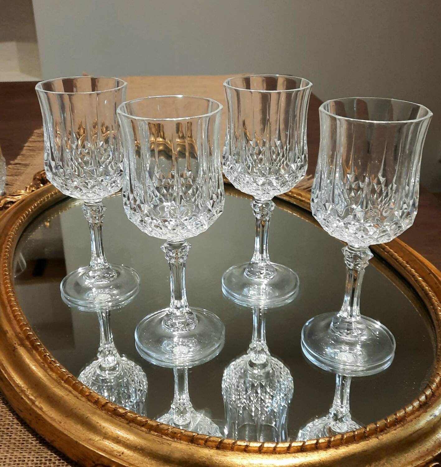 4 Arques crystal wine glasses
